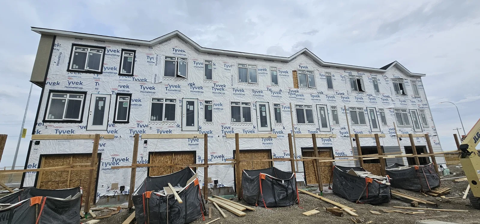 Multi-unit exterior construction